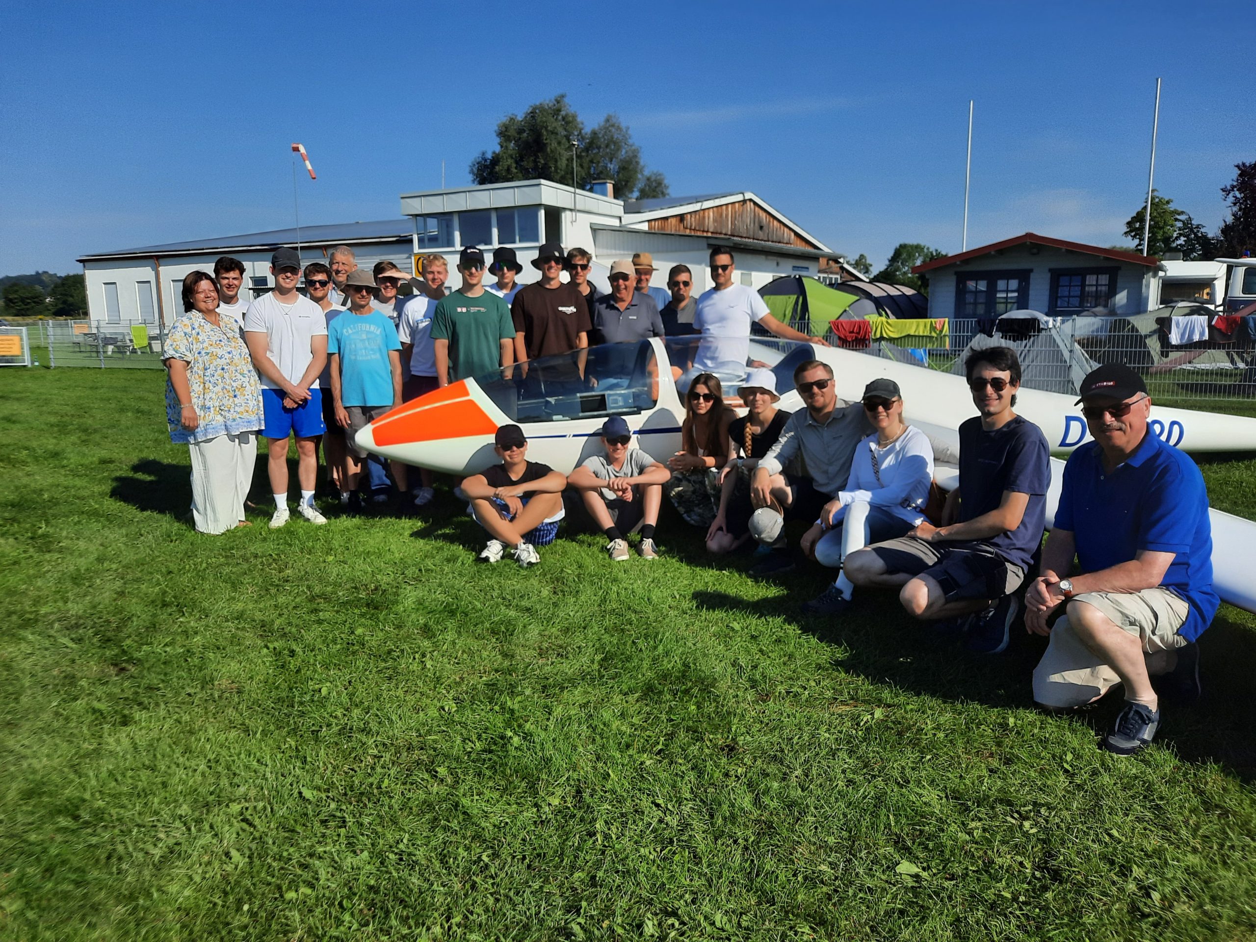 Fluglager auf dem Flugplatz