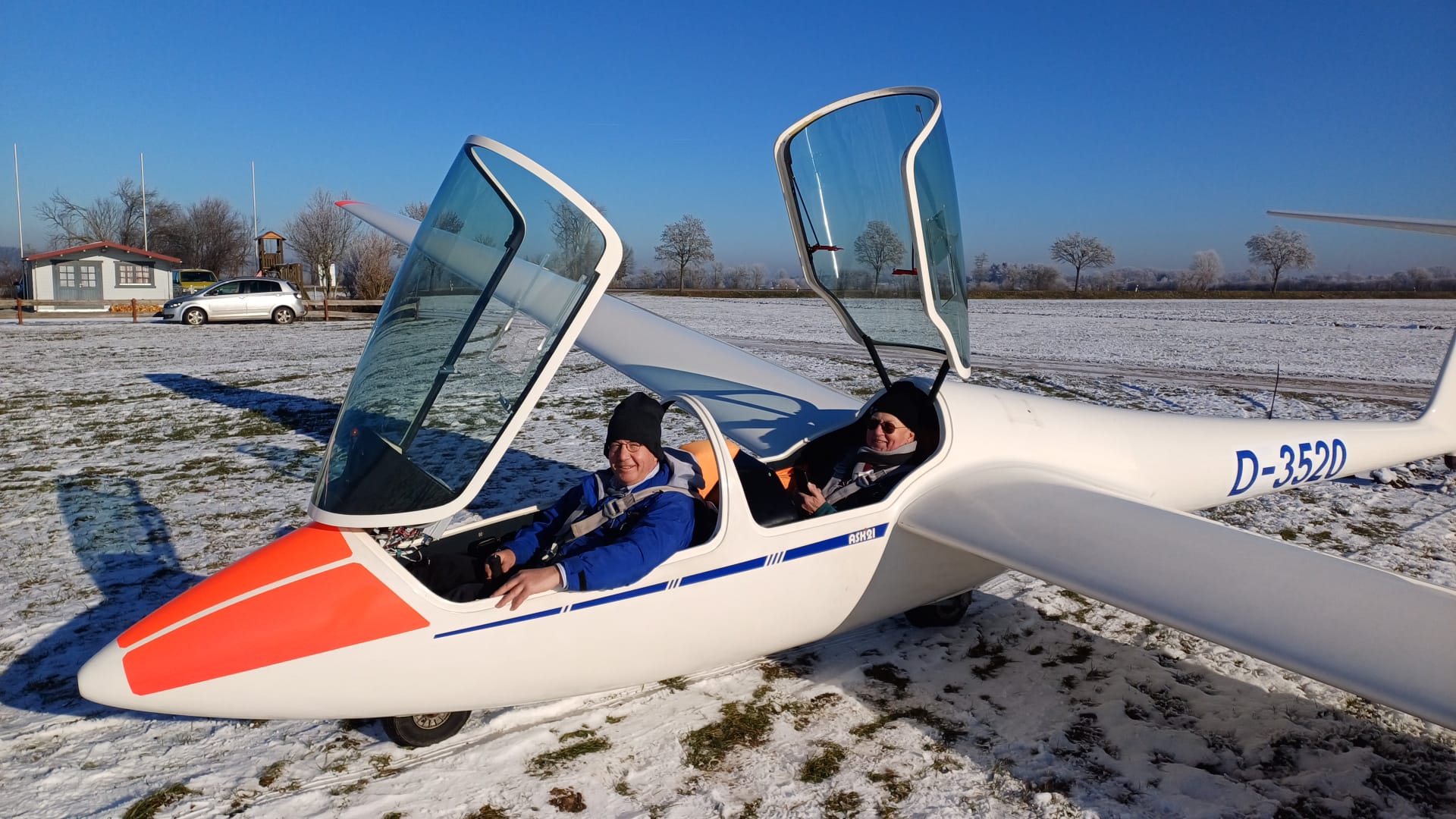 Segelflugzeuge beim Start